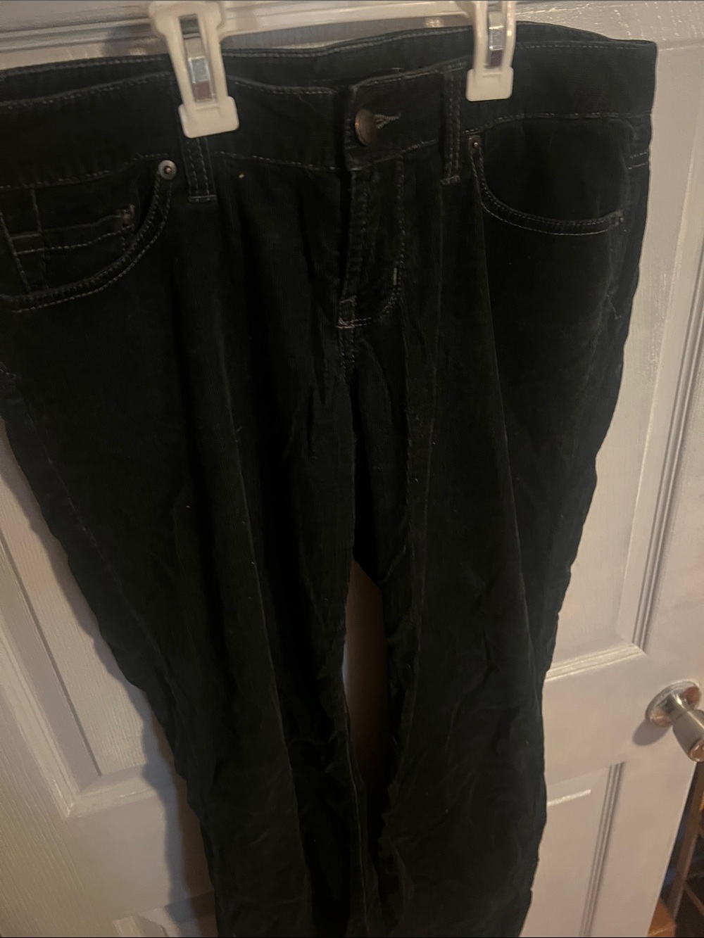 Express women’s Relaxed flare corduroy Jeans - Black